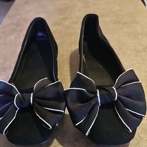 Elegant Black Women's Flats with Bow